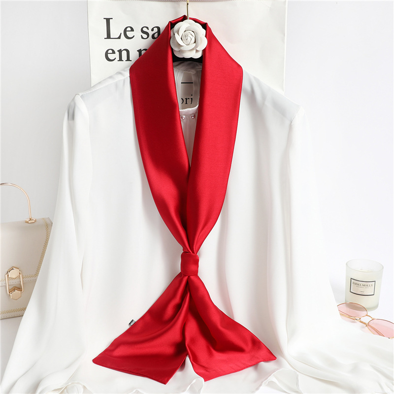 Sciarpa Lunga in Seta Rossa Ti - Ascot Neck Scarf recensione e prezzo